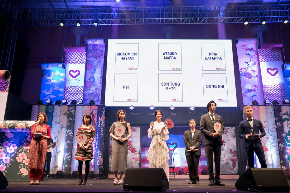 Yumi Dương, Rei,  Rina Katahira, Atsuko Maeda,Mokomichi Hayami, Will