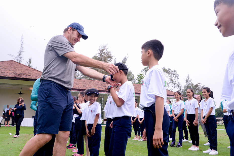 Swing For Fun_A small gift from Sir Nick Faldo to all 30 local students_March 14