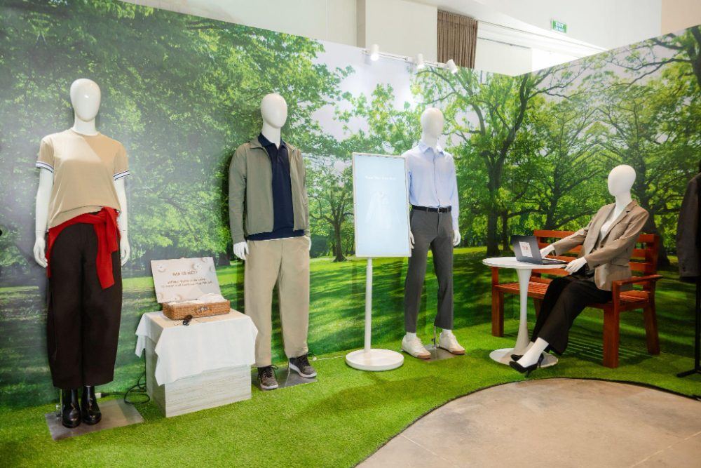UNIQLO ra mắt - 13